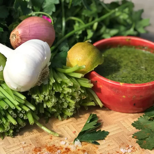 Selbstgemachte argentinisches Chimichurri verde