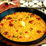 Traditionelle Paella Valenciana aus Valencia