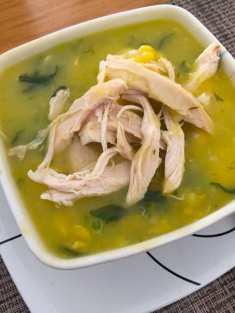 Traditionelle Kolumbianische Suppe - Ajiaco Bogotano